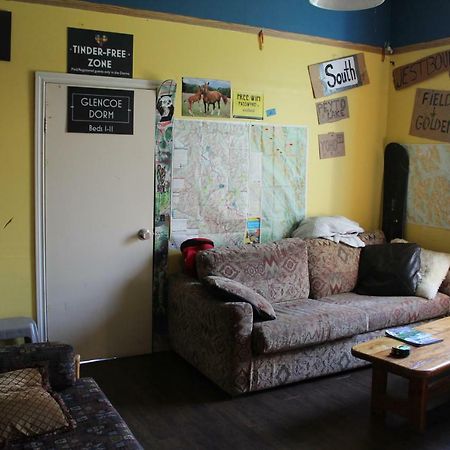 Kicking Horse Backpacker Hostel Golden Extérieur photo